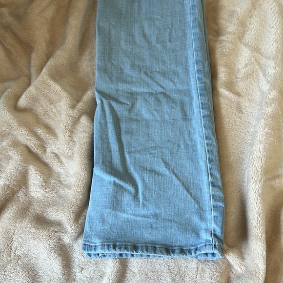 One of my favorite jeans , really comfortable and cute they are just too small - Picture 3 of 4